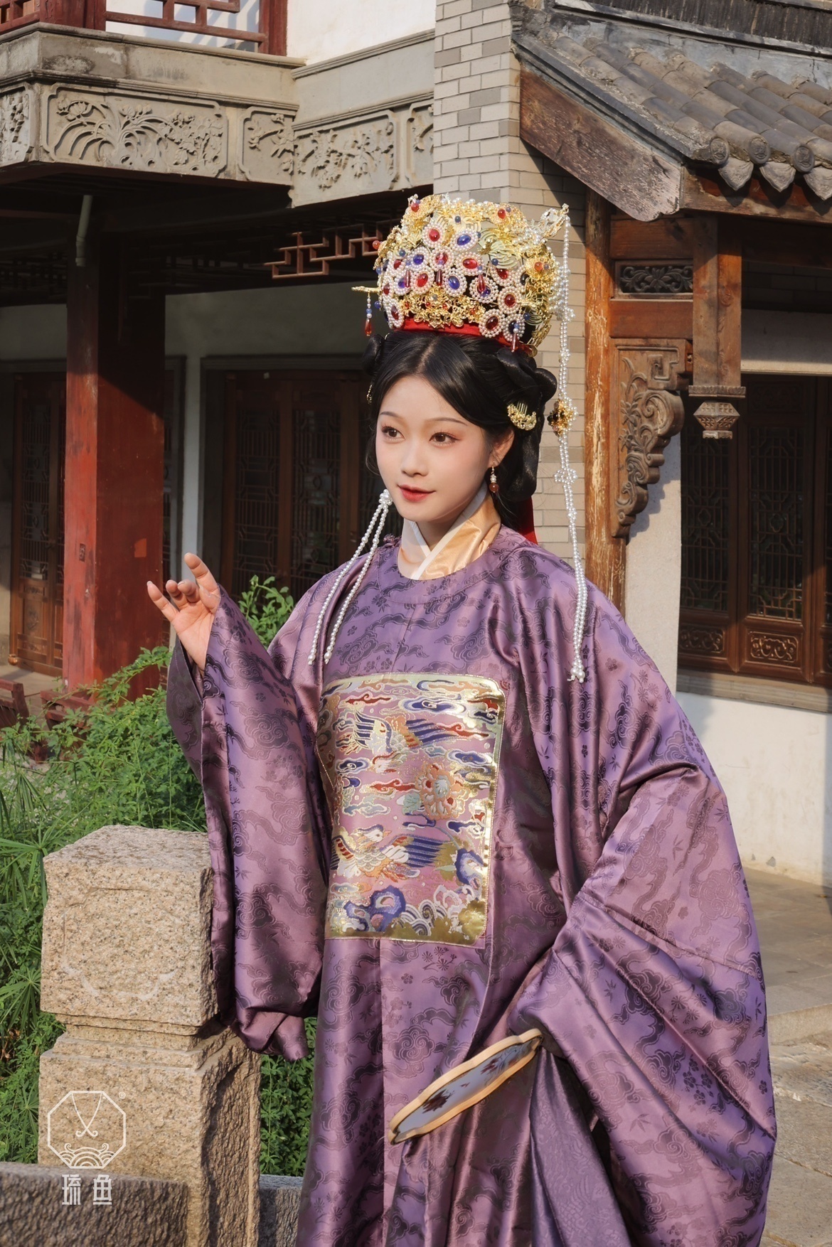 琉鱼汉服鸳鸯明制仿妆花圆领袍缎面中式婚礼司仪原创男女款