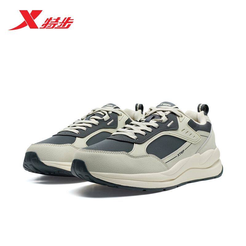 特步男鞋光年休闲鞋2025冬季新款复古皮面保暖运动鞋975419320037