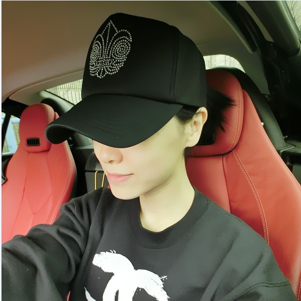 出游情侣十字架水钻街头货车帽