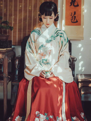 出租汉服【钟灵记】凤来仪明制交领短袄红色马面裙伴娘服