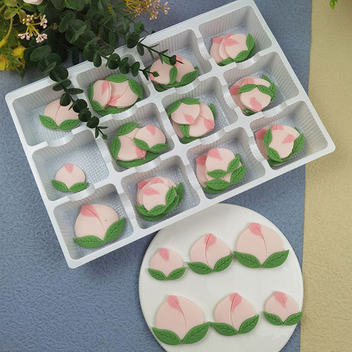粉红祝寿巧克力手工寿桃片装饰