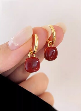 复古红色耳环轻奢高级感气质耳坠耳饰女2025新款爆款春夏耳扣耳钉