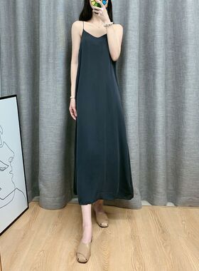 2025年夏季女文艺复古简约凉爽垂感蓝灰色雪纺显瘦大码吊带长裙