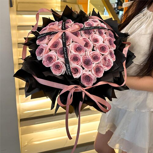 乌梅子酱玫瑰花束香皂花送女生