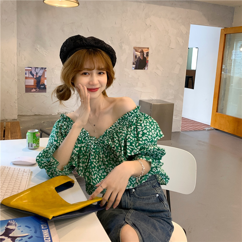 Real picture V-neck floral shirt with ruffles