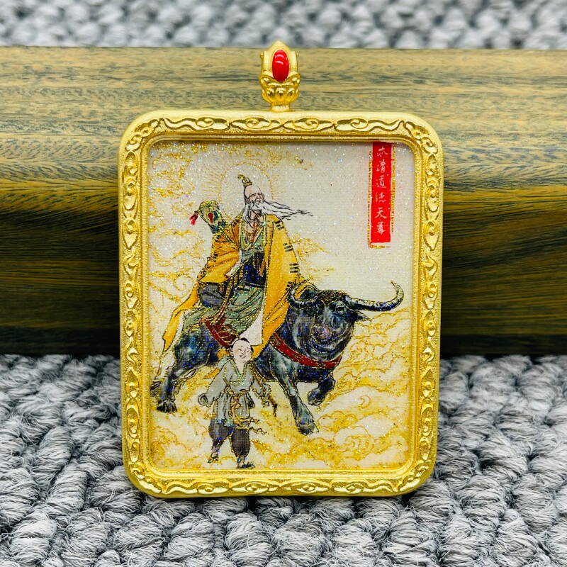 正品洒金手绘道德天尊太上老君唐卡道牌护身符吊坠金色噶乌盒
