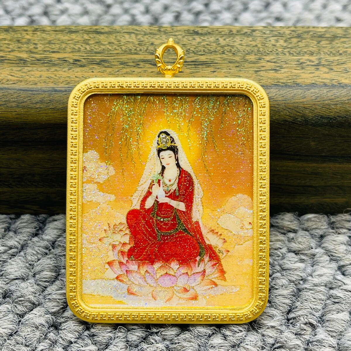 正品洒金手绘观音菩萨唐卡佛牌护身符吊坠金色噶乌盒