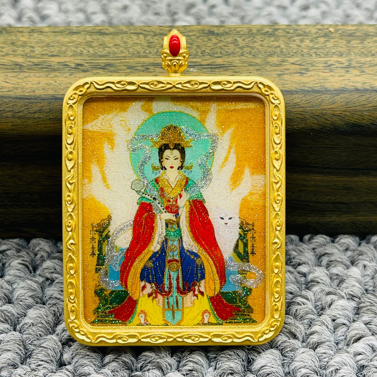 正品洒金手绘美女狐狸唐卡道牌护身符吊坠铜镀金噶乌盒