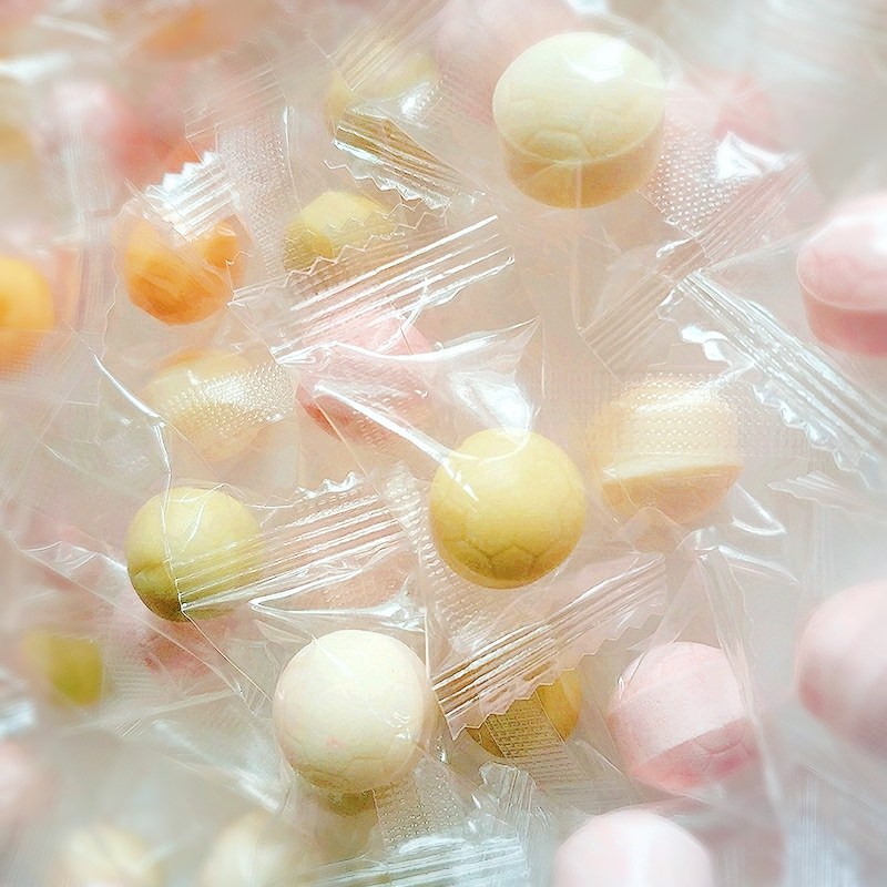 【散装】网红创意可爱儿童球形草莓牛奶芒果奶片糖果零食喜糖休闲