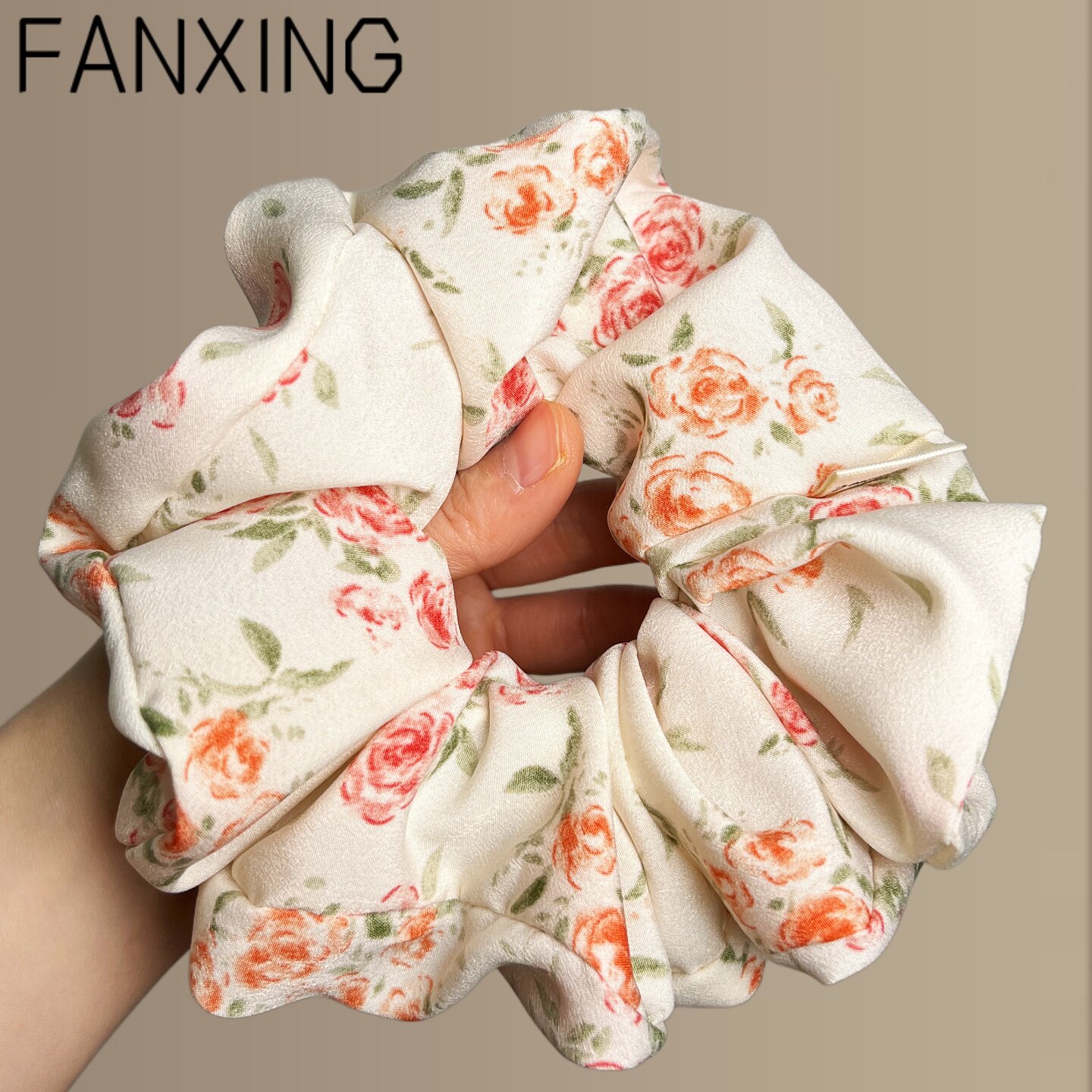 【瑰蕊繁花】早春玫瑰花布艺大肠发圈高级感发绳时尚头绳旅行发卡