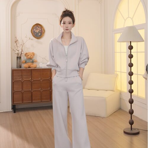 百家好春季设计师新款女两件套