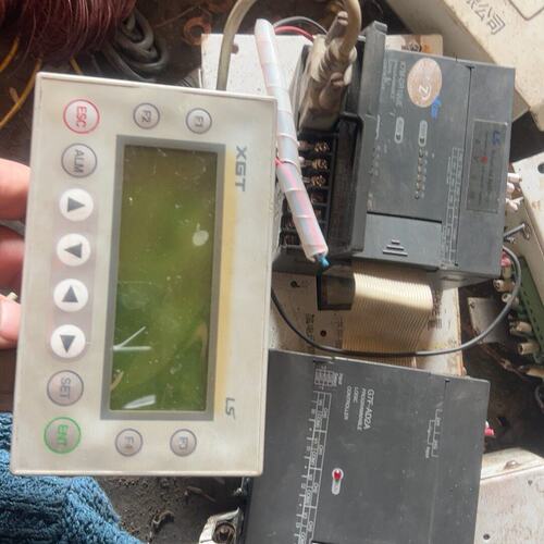 议价LSK7M-DR10UEG7F-AD2A带个XGT面板可维修
