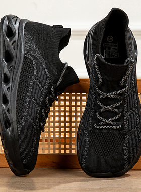 2026春秋新款大码宽脚软底宽楦袜子鞋加肥加大4E休闲运动健步潮鞋