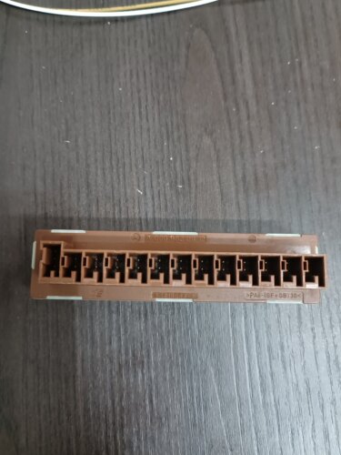 奔驰CLA GLA w156W177can能量分配器接线总盒