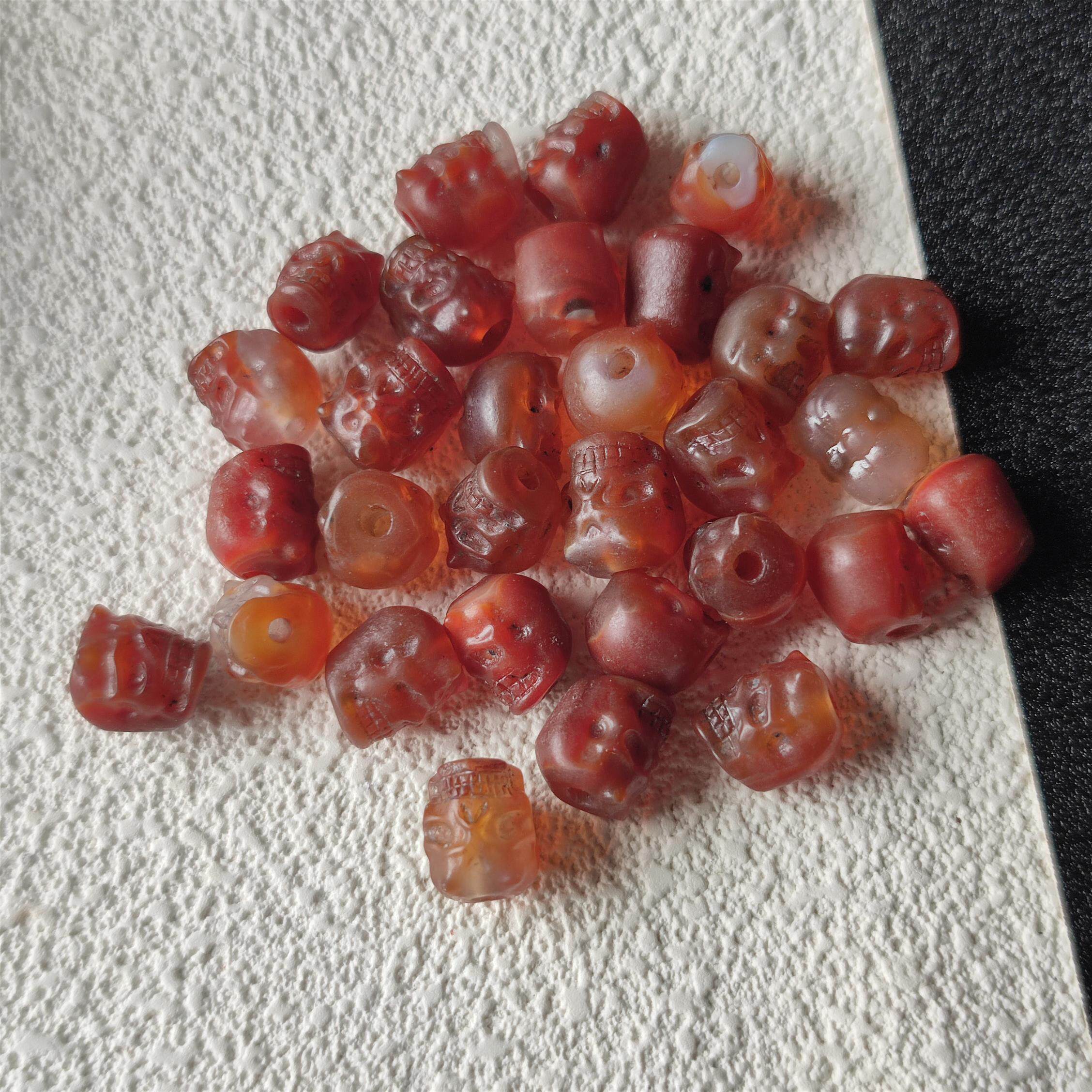 珠改红玛瑙雕刻骷髅头藏式文玩手串手链顶珠腰珠项链隔珠diy配珠
