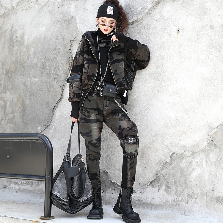 帅气2025秋冬迷彩服牛仔套装女加厚哈伦裤个性时髦两件套加绒女装