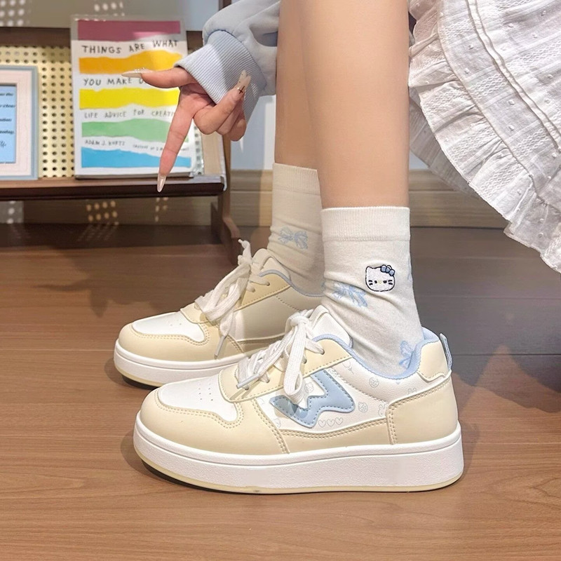 小白鞋女2026夏季新款百搭透气鞋子女软底轻便高颜值初中生板鞋子