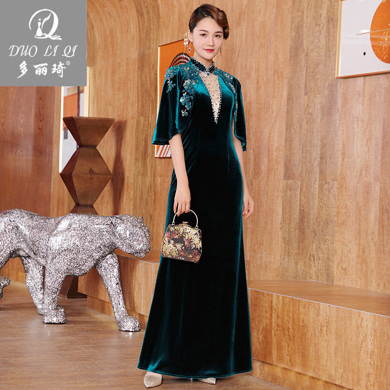 多丽琦宴会走秀表演中国风旗袍改良版连衣裙秋冬丝绒款妈妈装长款