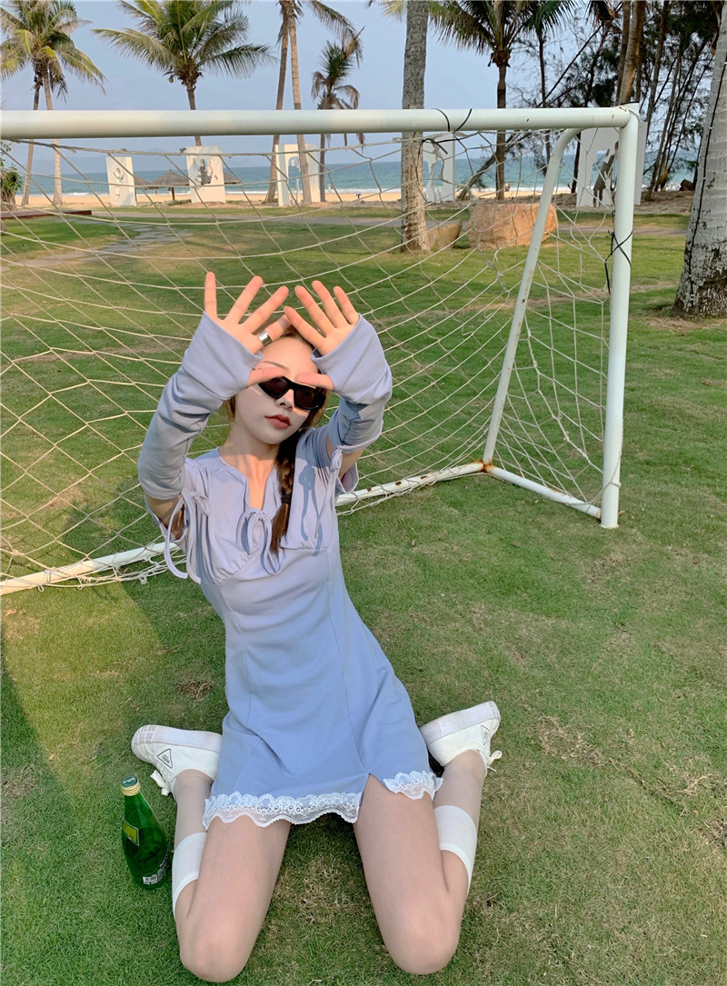 Real price real shot spring Korean version light blue lace cut age girl's pleated high waist dress