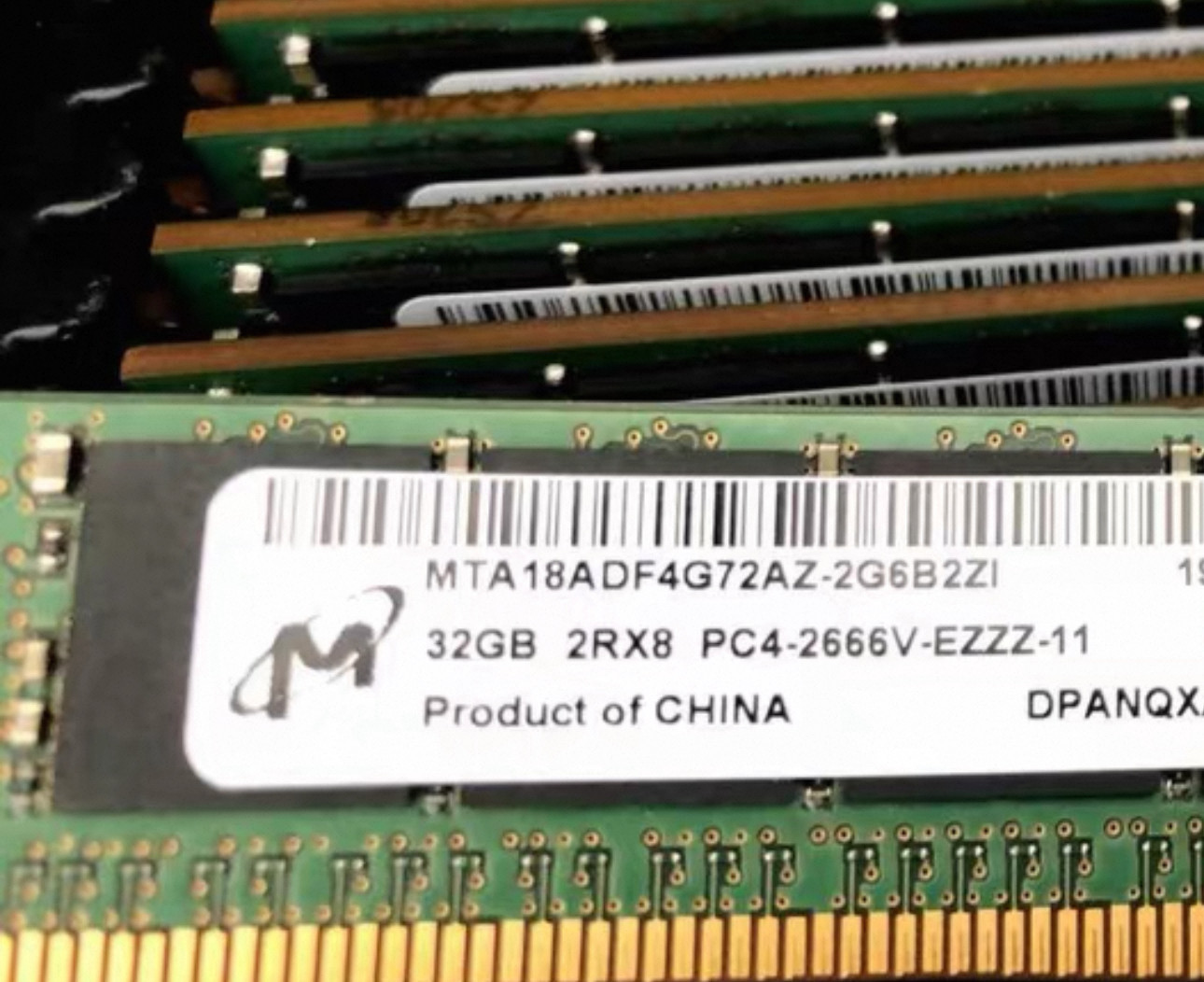 镁光 MTA18ADF4G72AZ-2G6B2 32G DDR4 2666 纯ECC VLP 窄版内存条