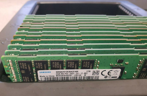 三星 M393A4K40CB1-CRC0Q/4Q 32G 2RX4 PC4-2400T DDR4服务器内存