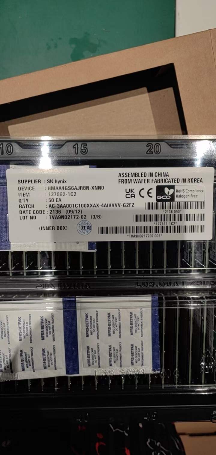 SK 海力士 32G 2RX8 PC4 3200A-SE1 笔记本内存 HMAA4GS6AJR8N-XN