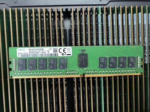 三星 M393A2K43CB1/BB1-CRC 16G 2RX8 PC4-2400T-RE1-12 REG 内存