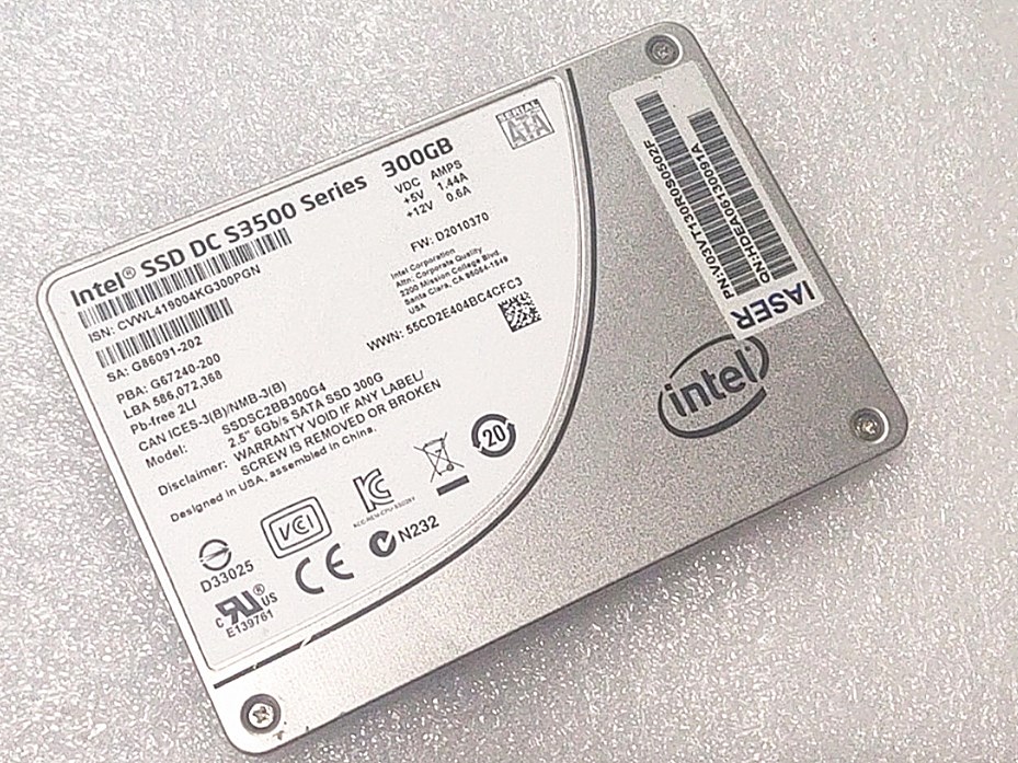 Intel 英特尔 SSDSC2BB300G4 S3500固态硬盘 300G SSD SATA 2.5寸