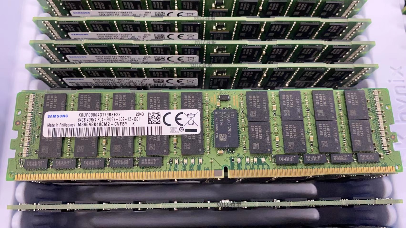 M386A8K40CM2-CVF三星64G 4DRX4 PC4-2933Y LRDIMM ECC服务器内存