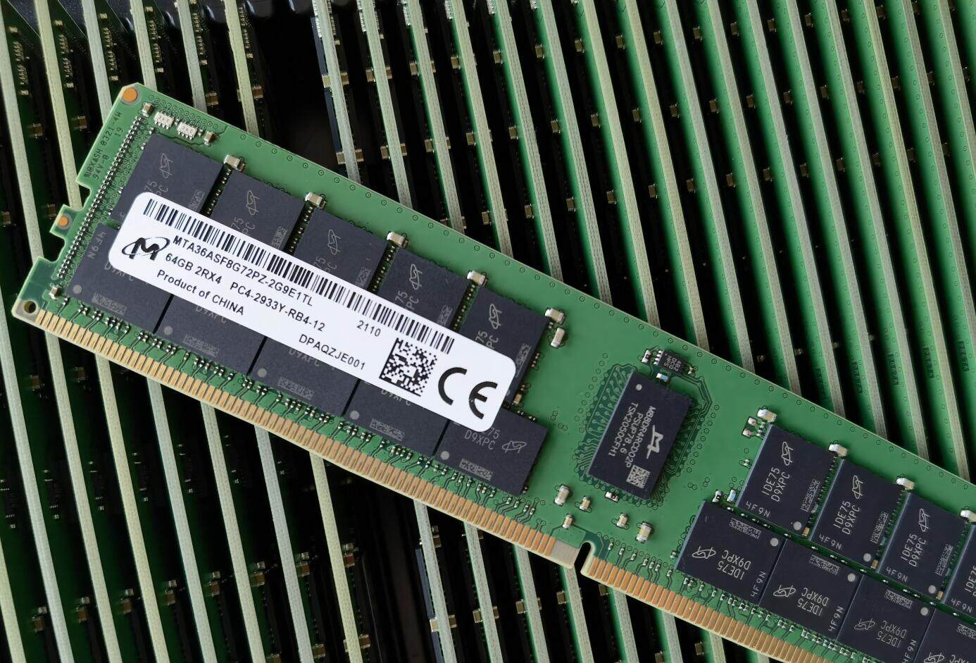 镁光64G PC4-2933Y DDR4 ECC REG服务器内存MTA36ASF8G72PZ-2G9B1