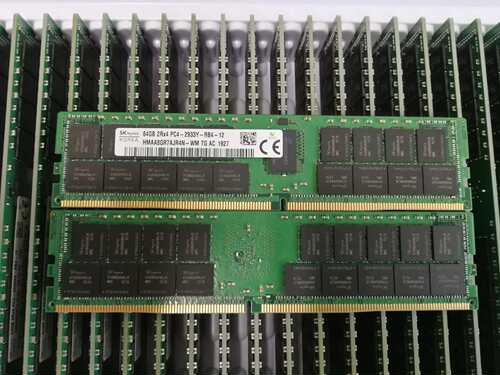 SK海力士内存条HMAA8GR7CJR4N-XN 64G 2RX4 PC4-3200AA REG ECC