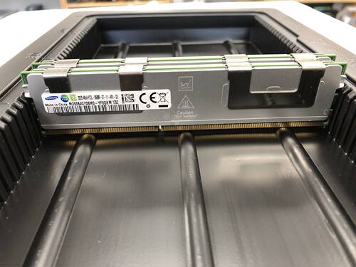 三星 32GB 4RX4 PC3L-8500R ECC 服务器内存 M393B4G70AM0-YF8