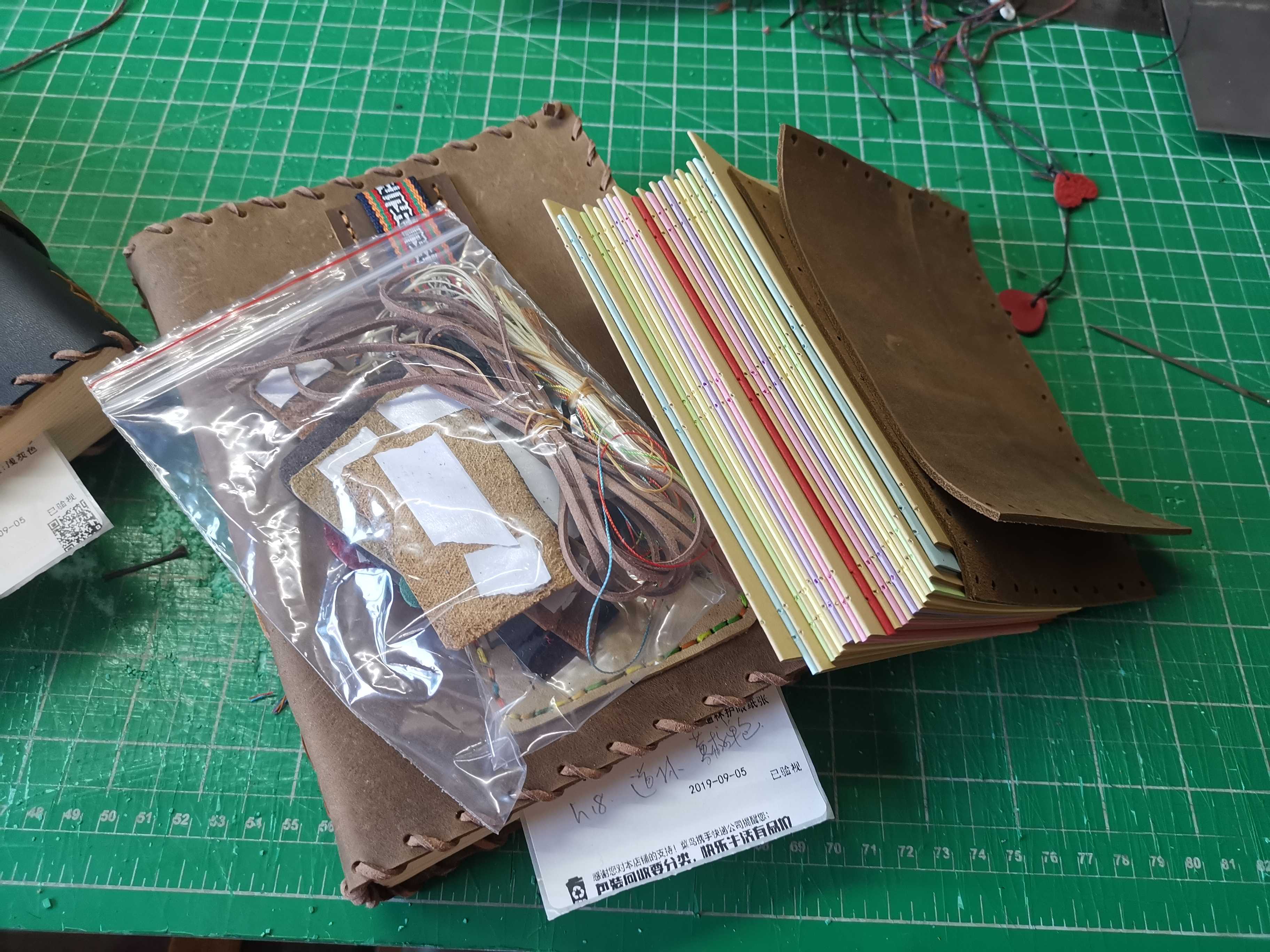diy手工皮具本子制作材料包a5a6大小 大小皮色纸张颜色厚度可定制
