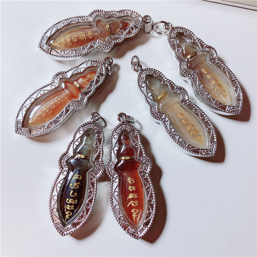 南传佛缘 泰国佛牌 龙婆纳隆  水牛角 灭魔刀  驱魔刀 泰国特色 - 封面