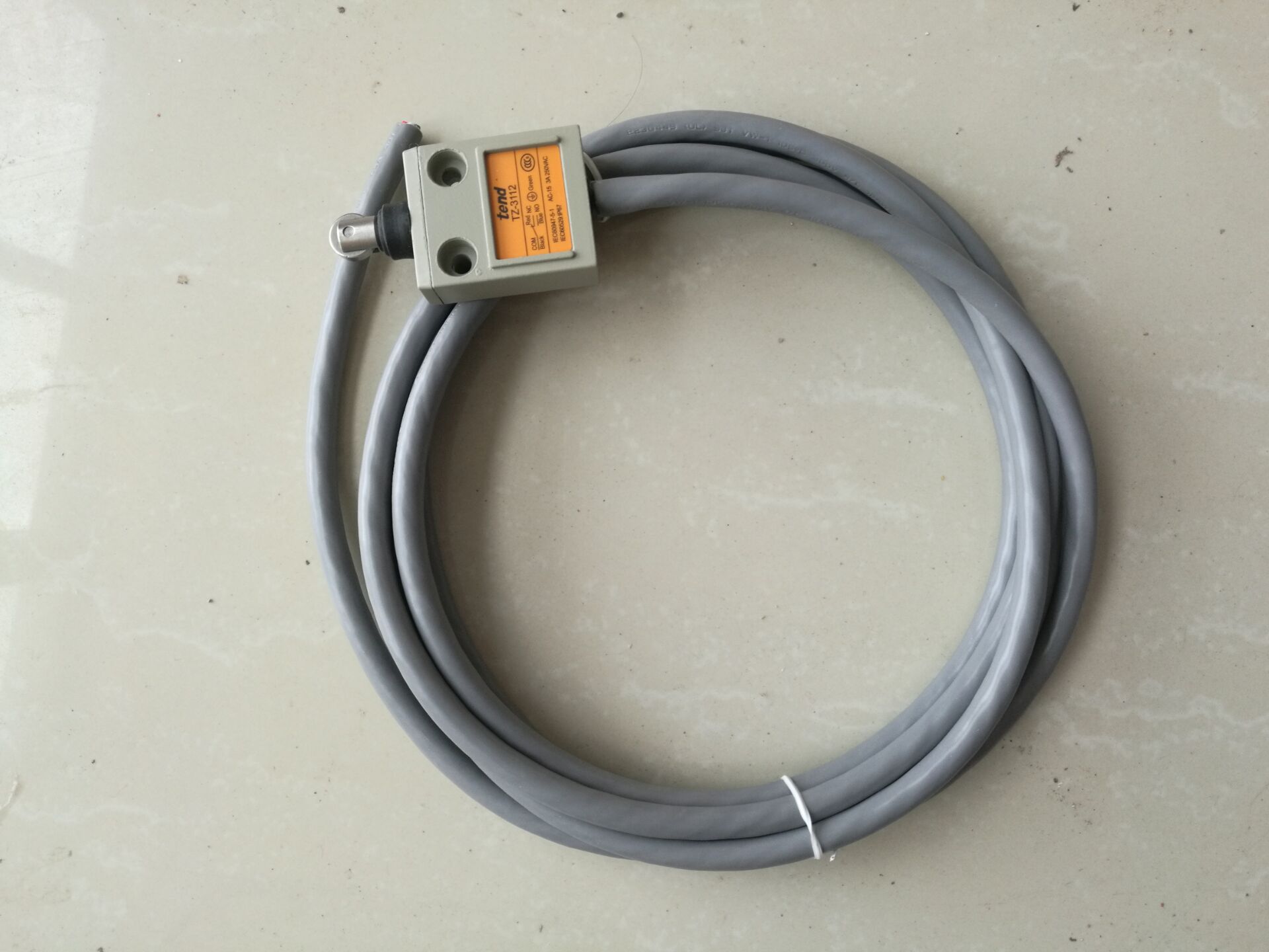 原装台湾天得行程开关TZ-3102限位开关