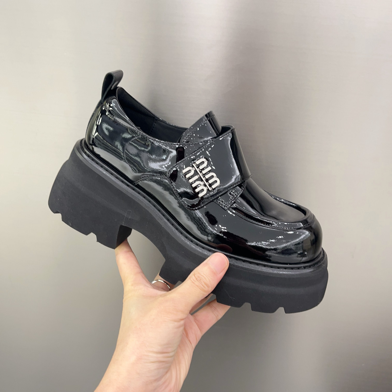 迷尔雅专柜欧货真皮女鞋2025春街拍时尚潮流乐福鞋英伦风舒服百搭