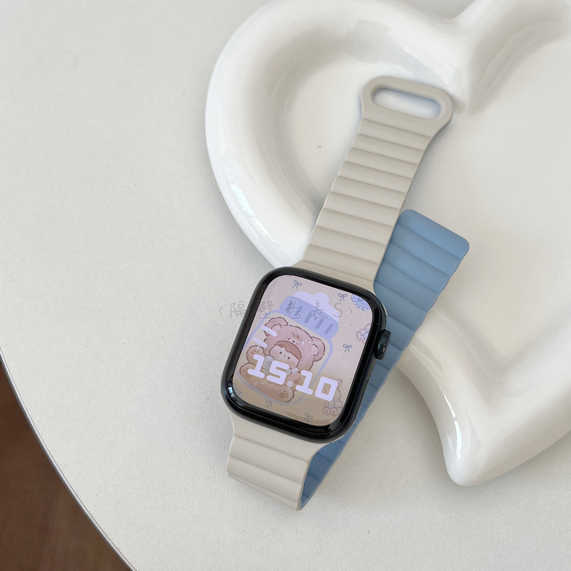 适用苹果手表表带Apple watchS9反扣磁吸硅胶87SE23小众Ultra百搭