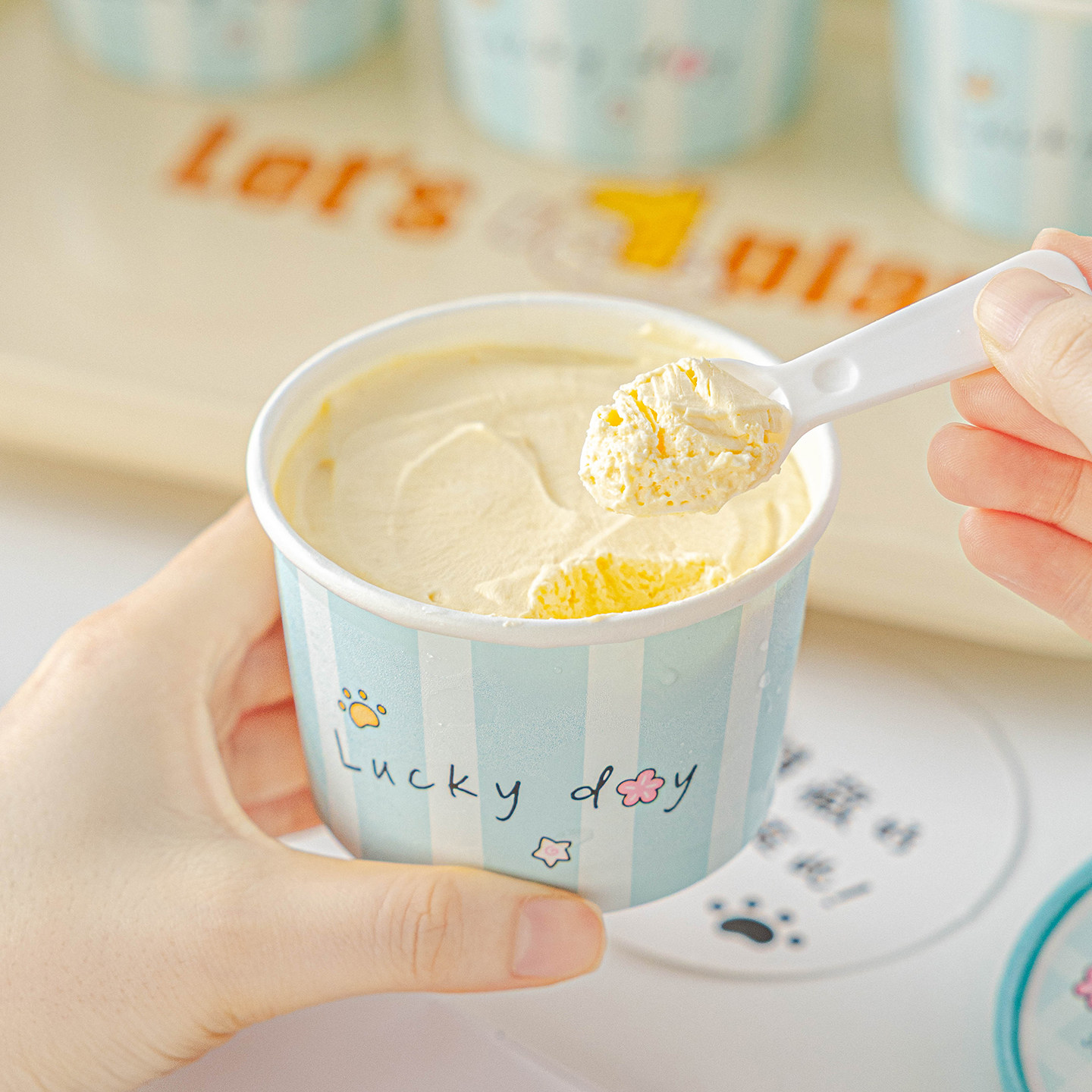 一次性冰淇淋纸杯食品级加厚家用酸奶雪糕盒子自制分装冷冻带盖刨