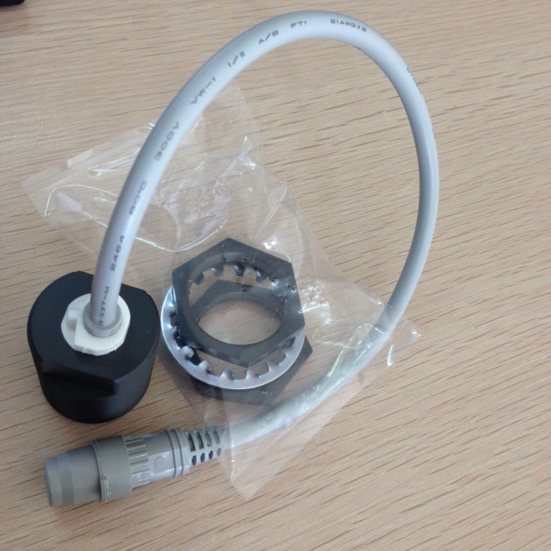 议价azbil接近开关销售量多可优惠原装进口FL7M-10W6WT-CN03