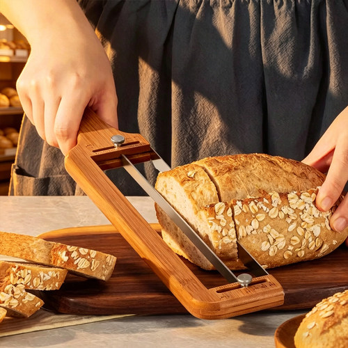 跨境Bread slicer面包切片器面包刀家用面包齿刀带把手实木切割器