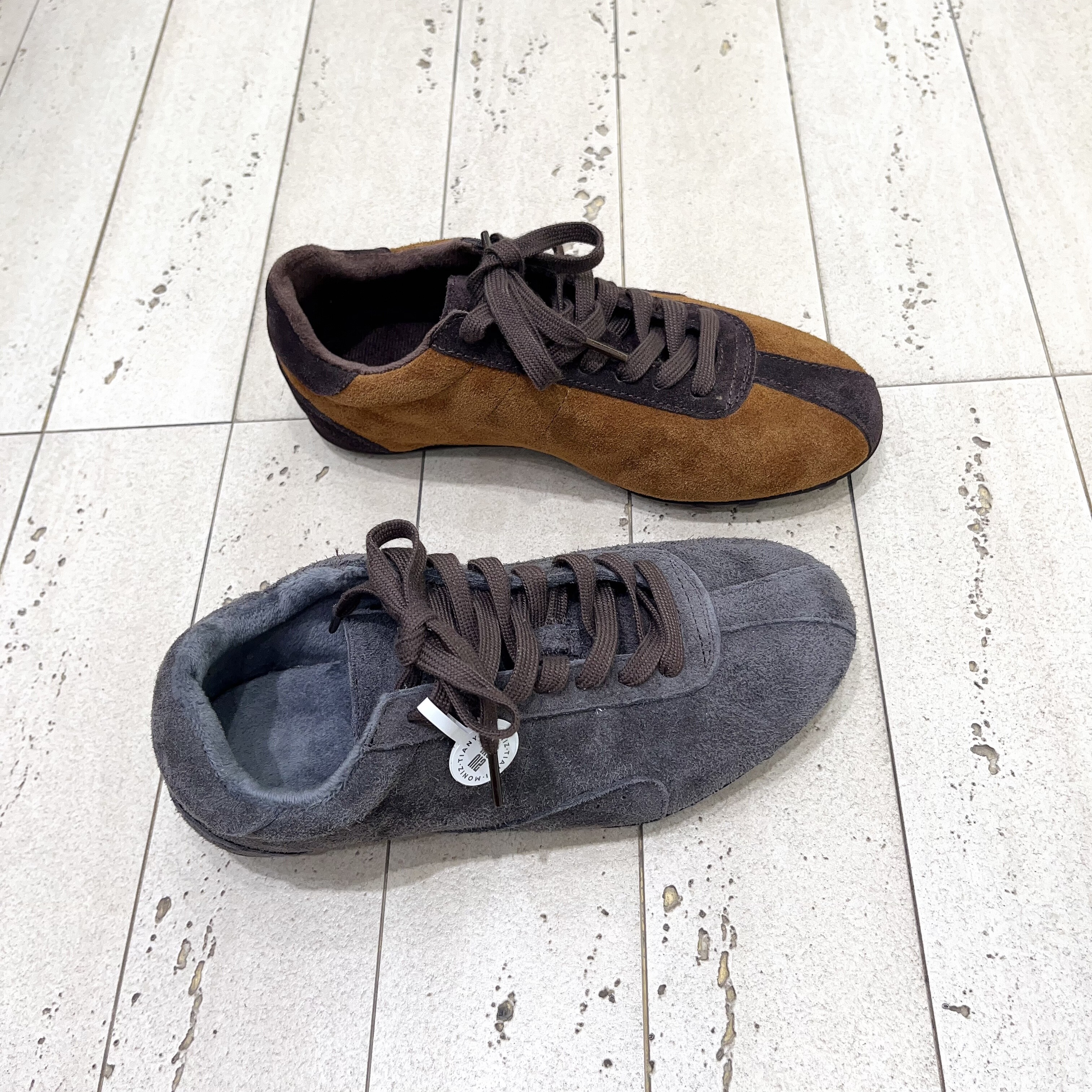 韩版磨砂皮加绒德训鞋女2025新款百搭平底休闲运动鞋系带阿甘鞋潮