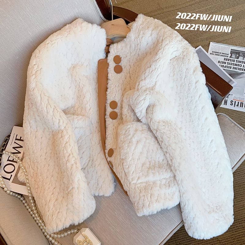 高品质2025女冬新款羊羔毛小香风棉服小众别致毛茸茸短款夹克外套