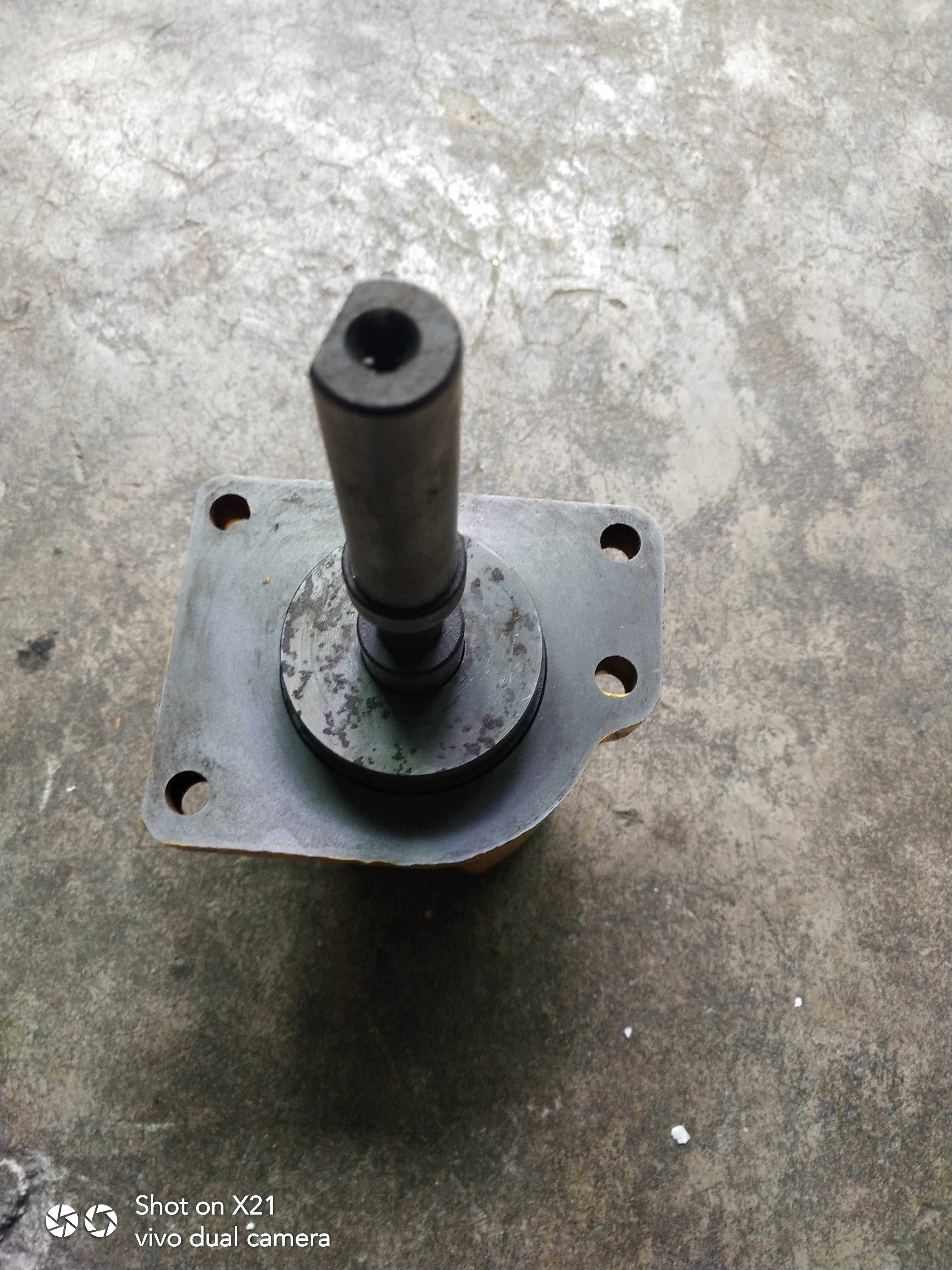 钻床床配件沈阳中捷z3040*16/3050*16摇臂钻横臂夹紧油缸4801z4a