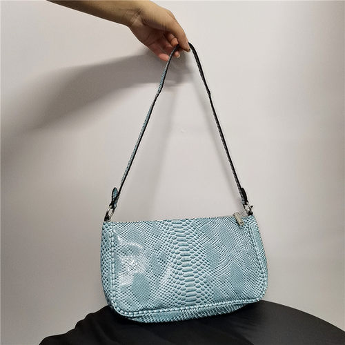 微瑕西班牙订单小众设计腋下包蛇纹女包时尚百搭单肩包法棍手提包
