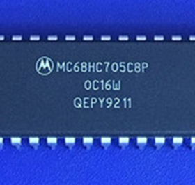 MC68HC705C8P  DIP-40