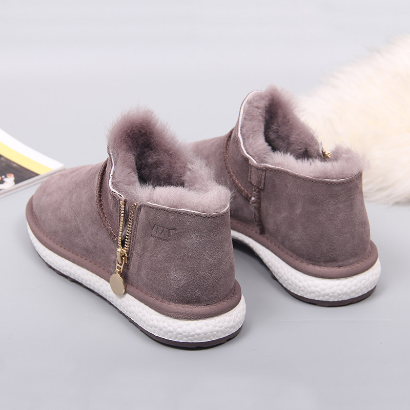 新款時尚牛皮羊毛雪地靴女短靴冬季壹腳蹬平底棉鞋學生保暖面包鞋在類目 女鞋, 靴子中 - 來自Buy2taobao.com提供專業的淘寶代購服務