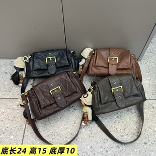 手抓纹时尚搭扣女包2026新款小众洋气欧美休闲质感大气斜挎包小包