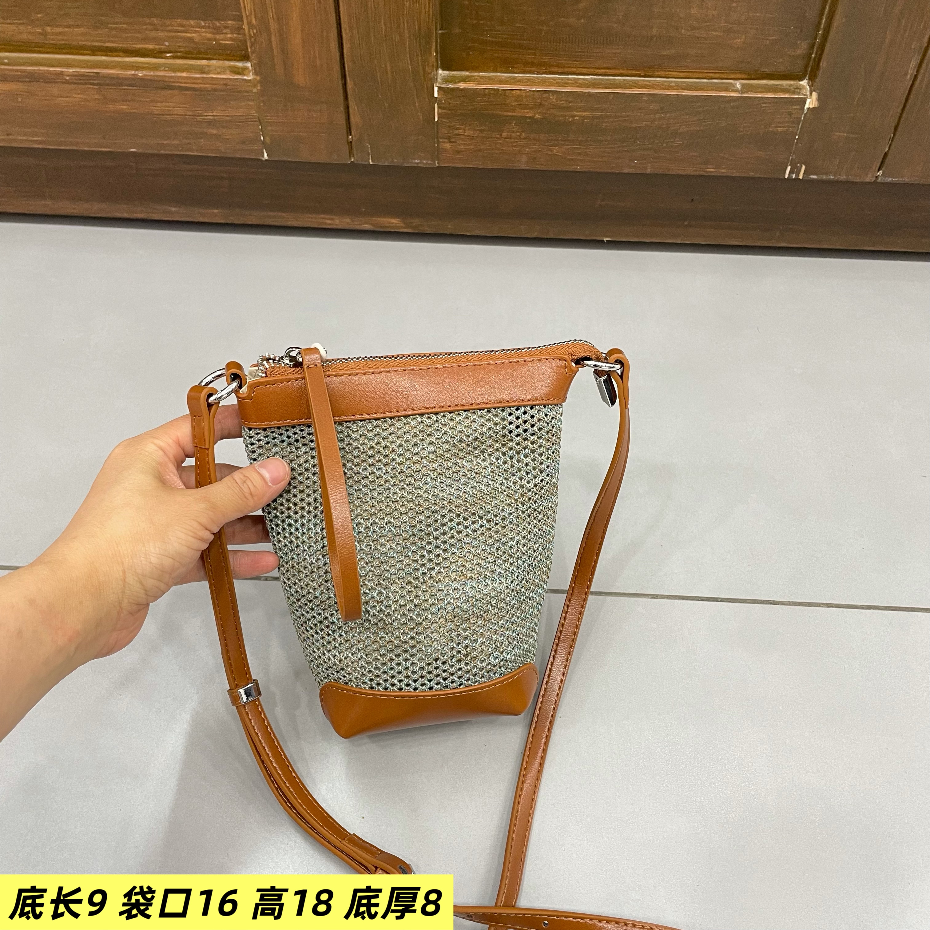 网织布拼接牛皮女包2025新款洋气大气小包软单肩斜挎包手机包