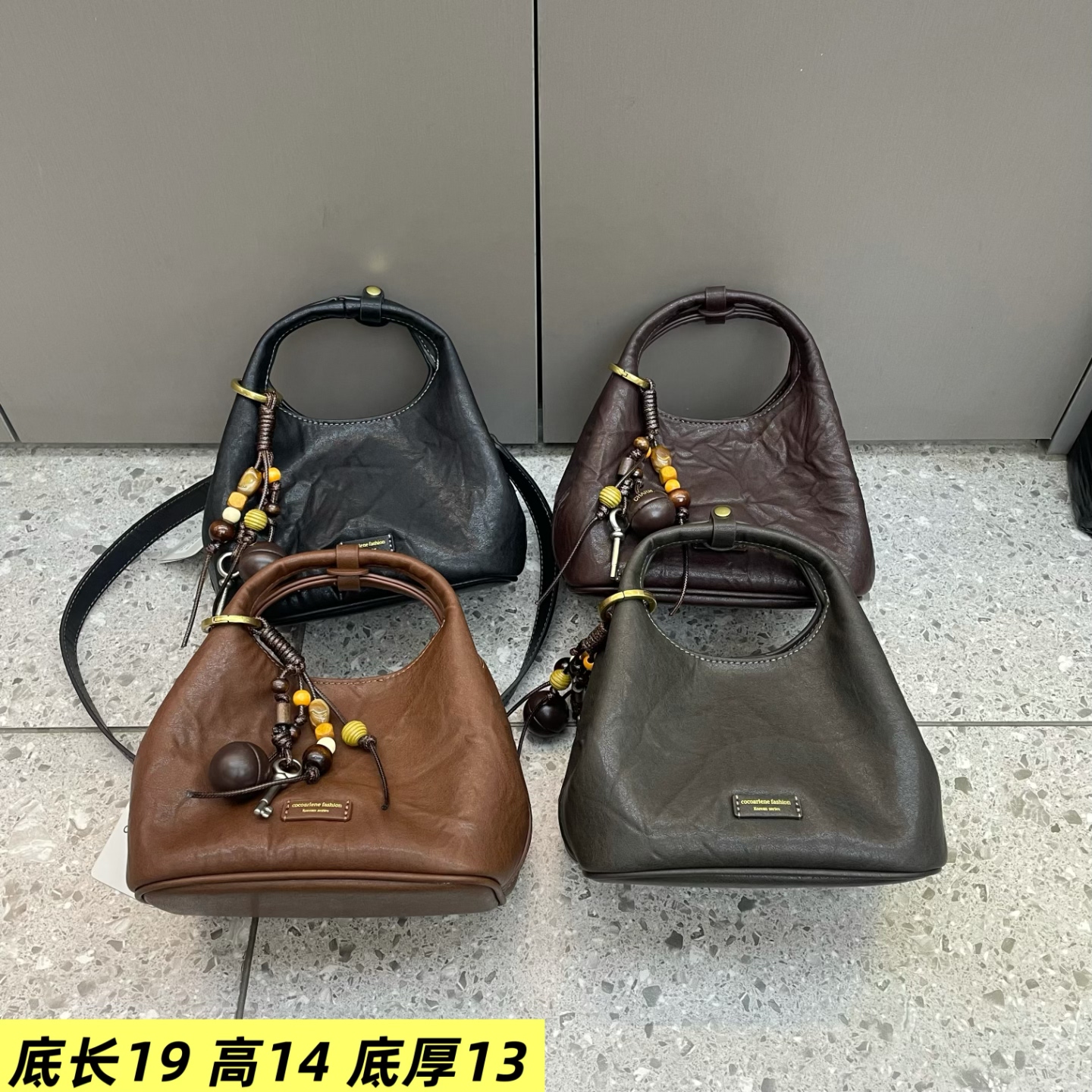 手抓纹手腕女包2026新款洋气时尚小众网红休闲质感大气斜挎包小包