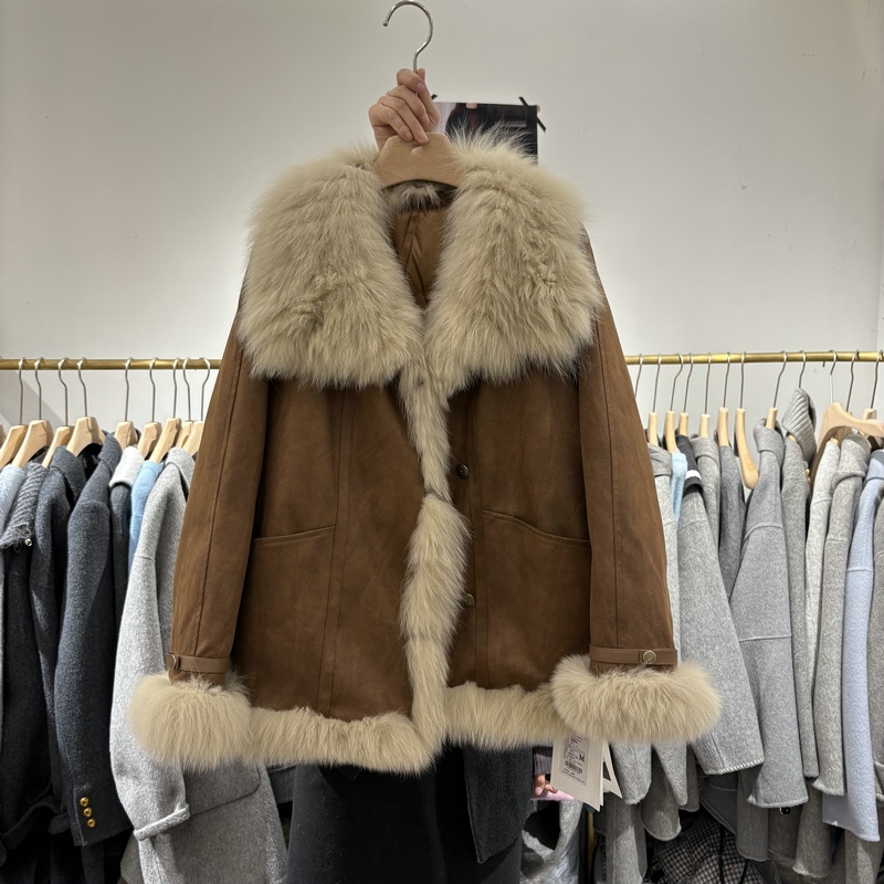 皮草麂皮绒90白鹅绒内胆羽绒服女